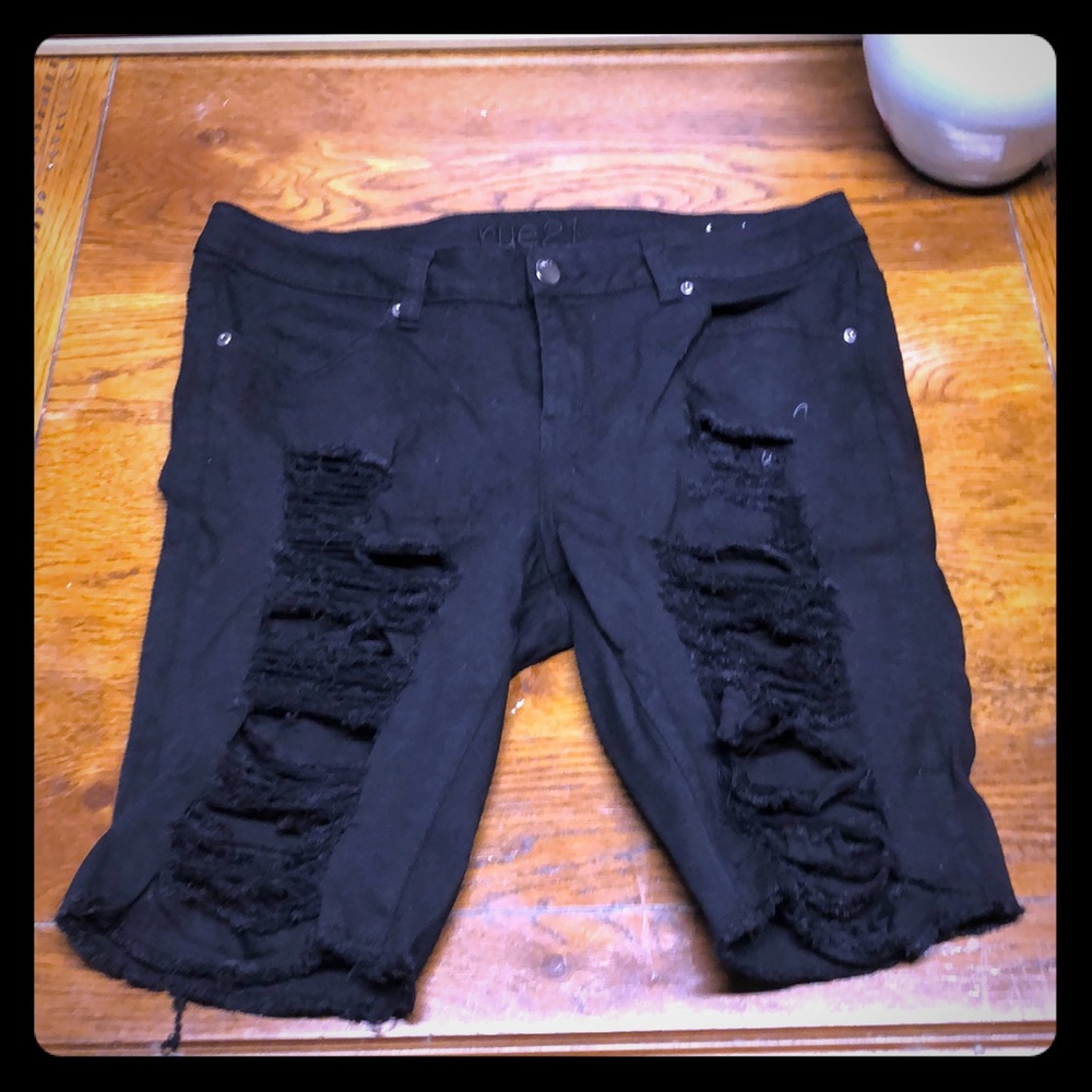 Black distressed shorts